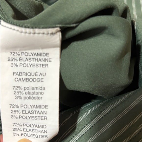 Vuori Stripe Daily Short Green womens Size Medium - Picture 9 of 9